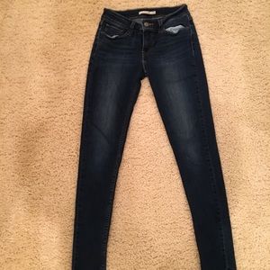 Skinny jeans